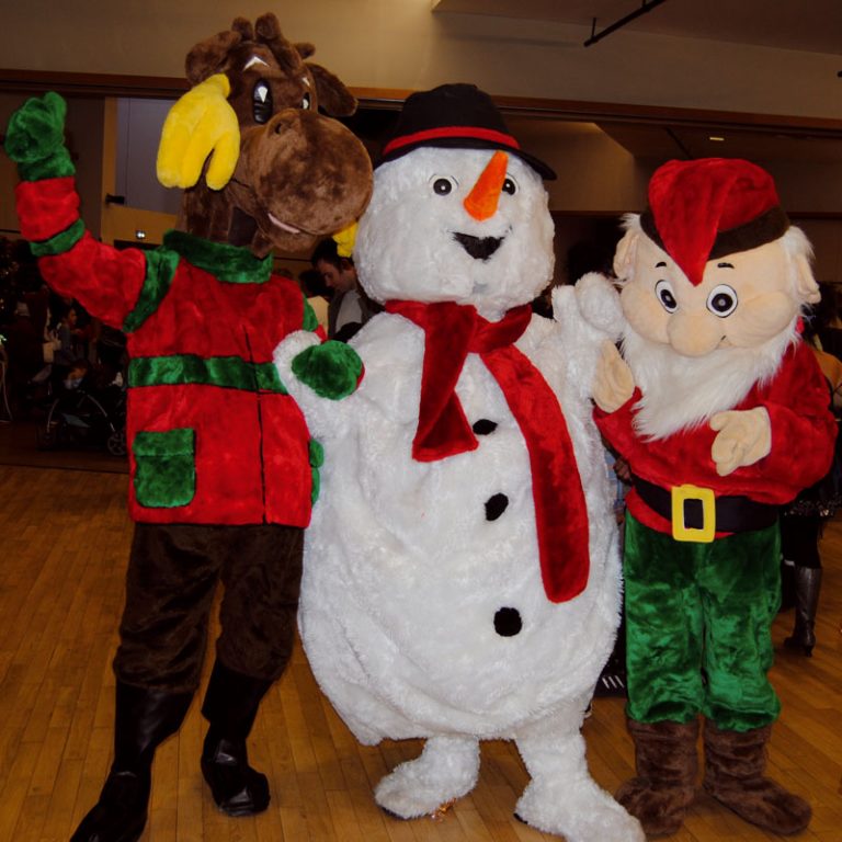 Spectacle magique et joyeux pour un arbre de Noël surprise à Lyon avec Anim'magic